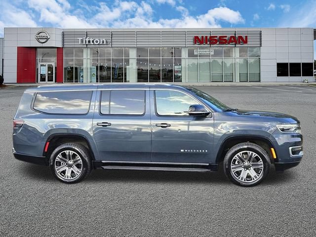 Used 2024 Jeep Wagoneer L Series II RWD image 3