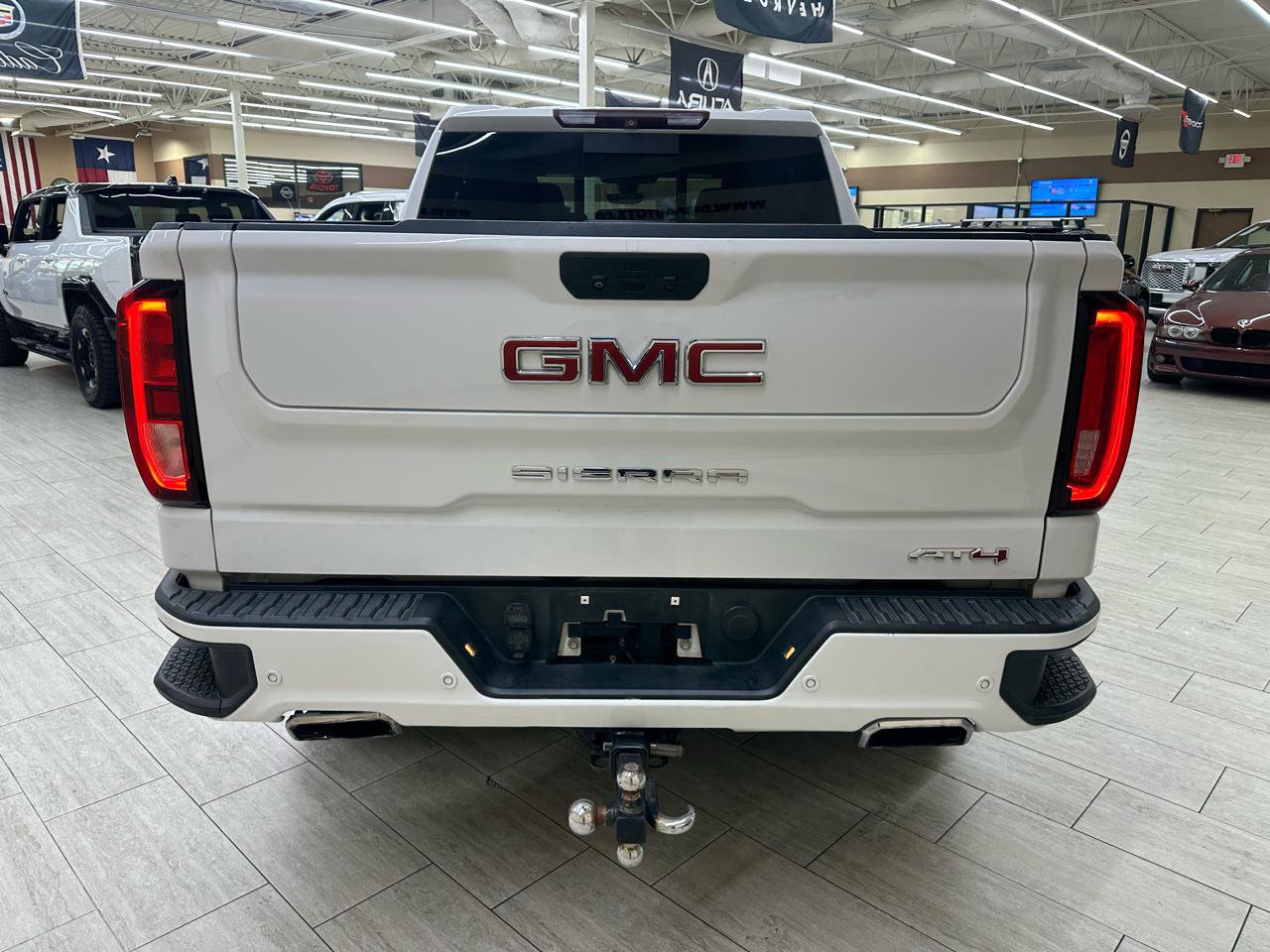 Used 2019 GMC Sierra 1500 AT4 w/ AT4 Premium Package AWD/4WD image 8