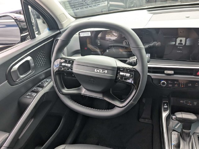 New 2026 Kia Sorento S FWD image 16