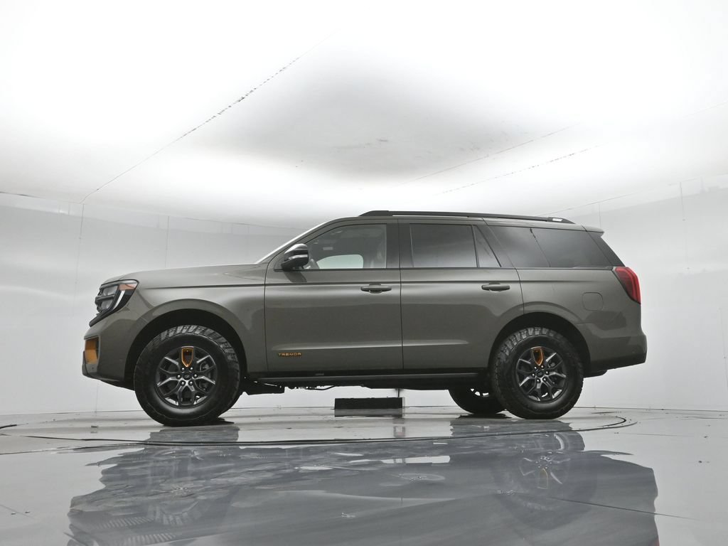 Used 2025 Ford Expedition Tremor AWD/4WD image 7