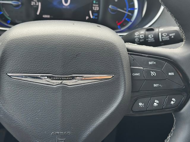 Used 2024 Chrysler Pacifica Limited FWD image 27