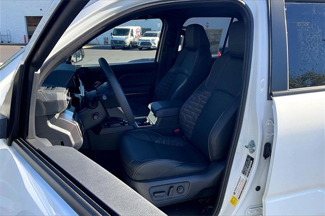 New 2025 Toyota 4Runner 4WD image 9