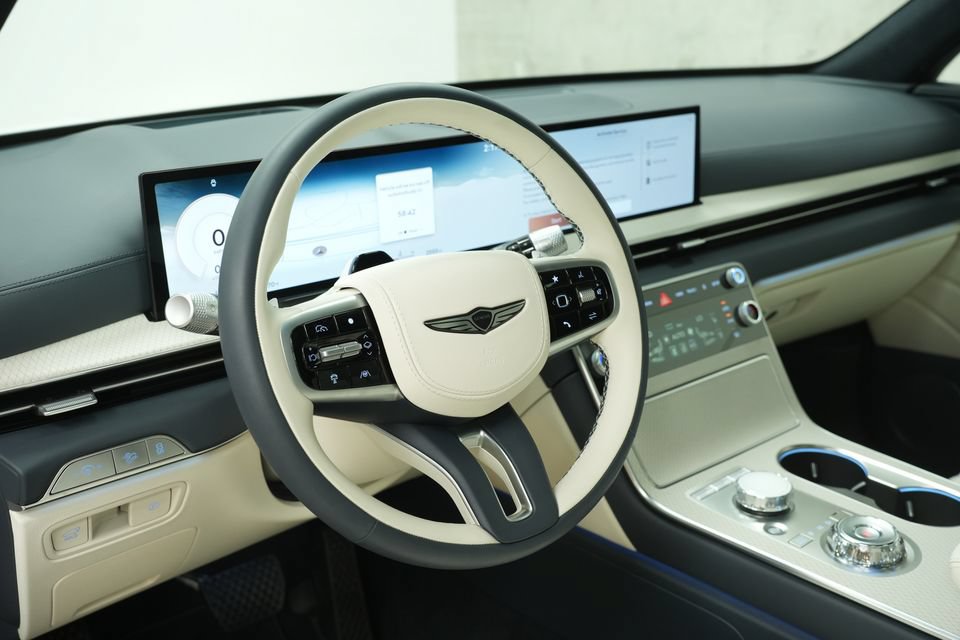 Used 2025 Genesis GV80 3.5T Prestige AWD/4WD image 28