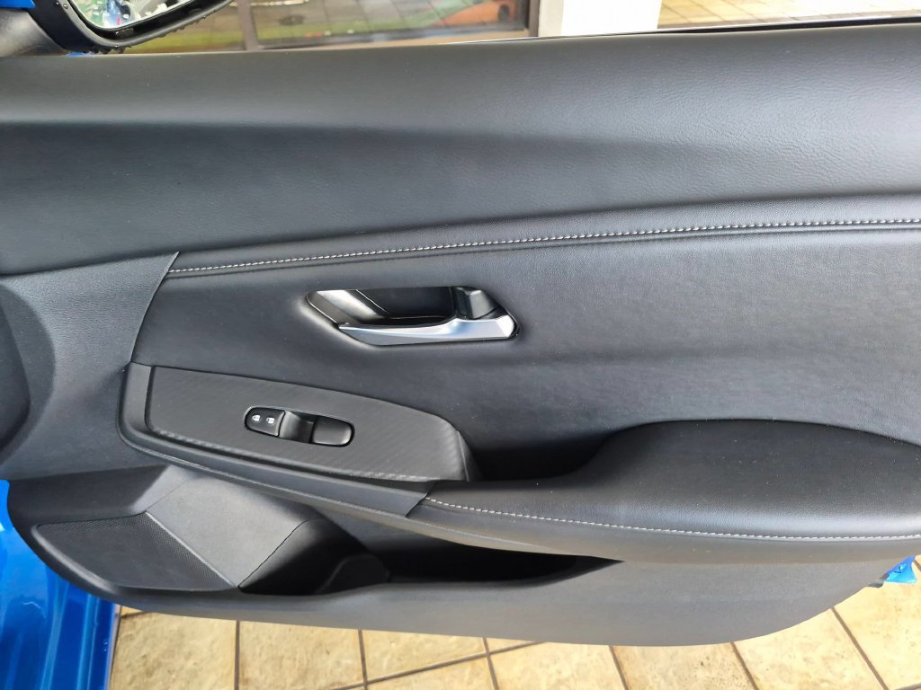 Used 2025 Nissan Sentra SV FWD image 32