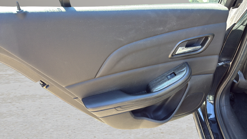Used 2014 Chevrolet Malibu LT w/ Power Convenience Package FWD image 12