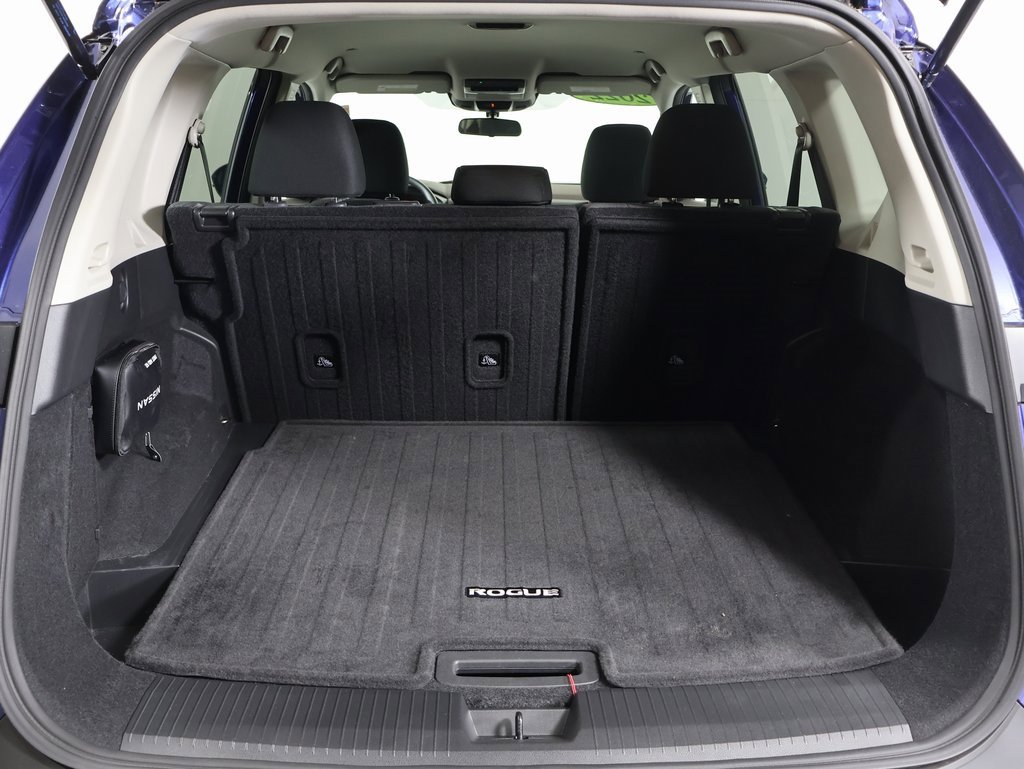 Used 2022 Nissan Rogue SV image 15
