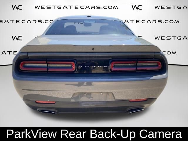 Used 2018 Dodge Challenger SXT RWD image 5