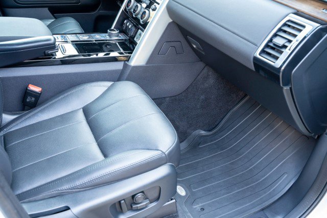 Used 2020 Land Rover Discovery HSE image 99