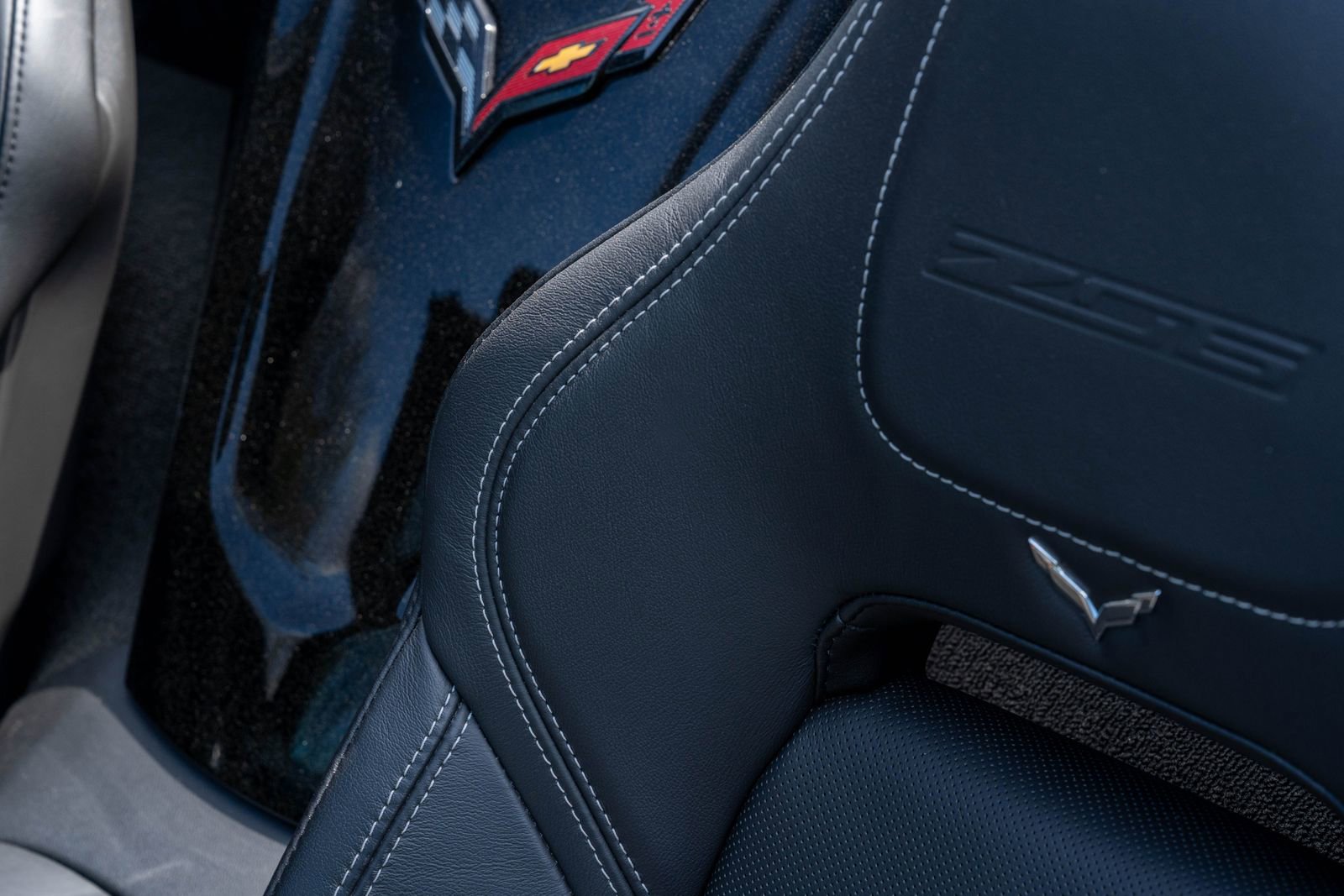 Used 2016 Chevrolet Corvette Z06 w/ 3LZ Preferred Equipment Group image 21