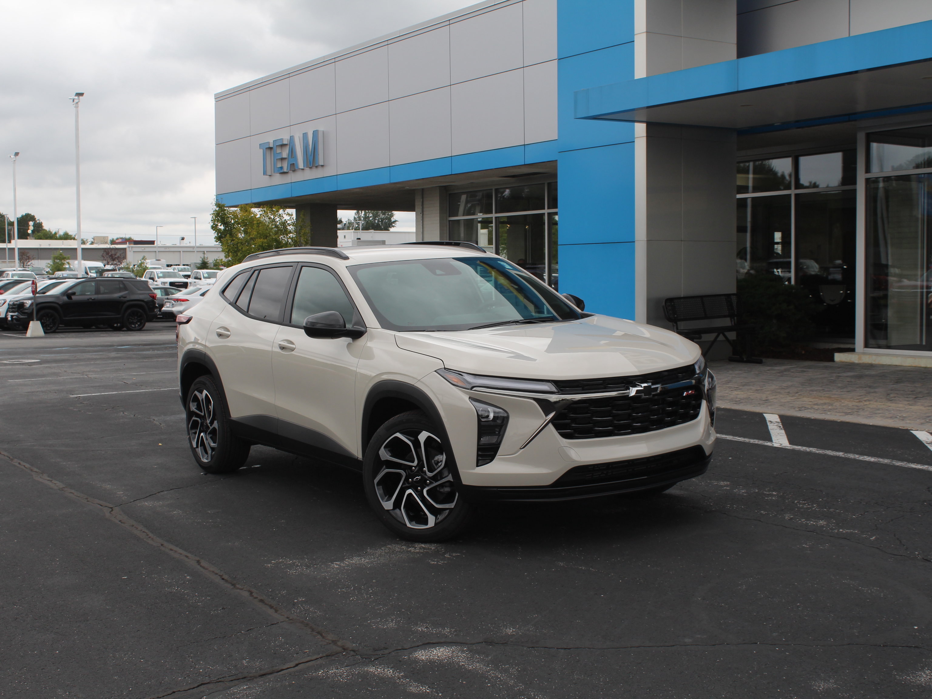 New 2026 Chevrolet Trax RS FWD image 4