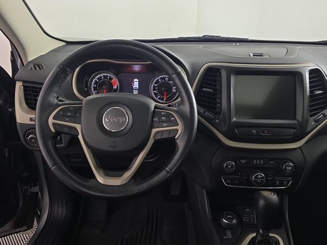 Used 2017 Jeep Cherokee High Altitude AWD/4WD image 12