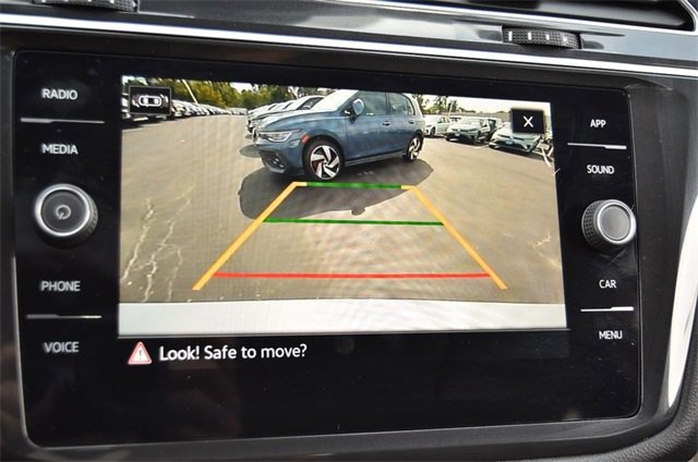 Certified 2024 Volkswagen Tiguan SE image 13