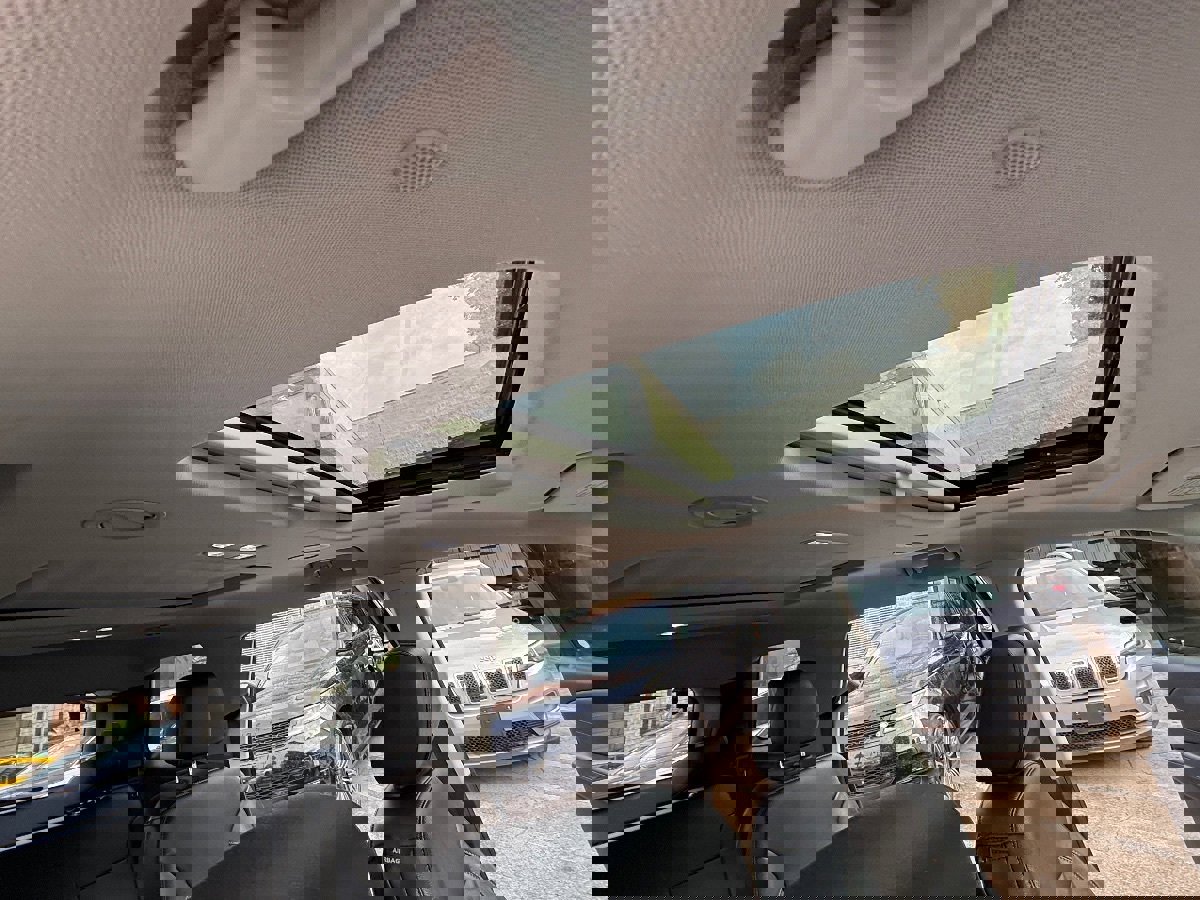 Used 2019 Chevrolet Traverse Premier w/ Redline Edition image 15