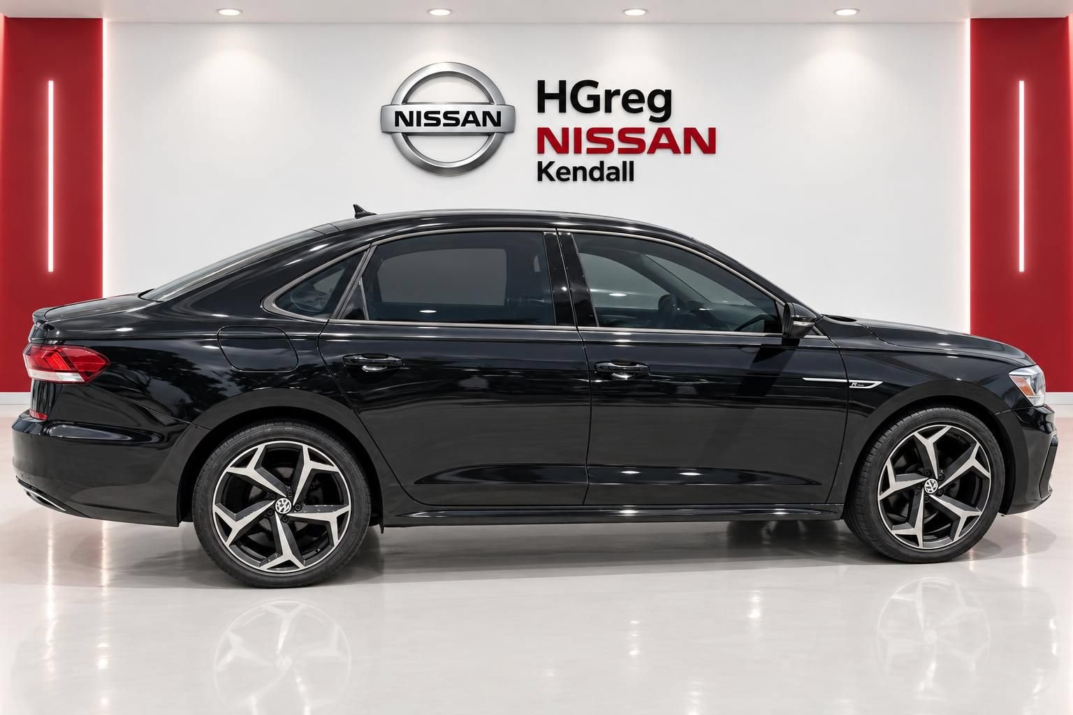 Used 2020 Volkswagen Passat 2.0T R-Line FWD image 5