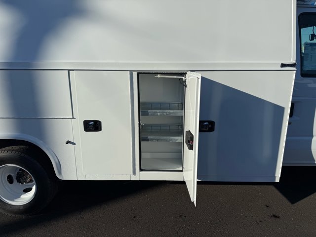 New 2026 Ford E-350 and Econoline 350 Super Duty w/ Power Equipment Group RWD image 9