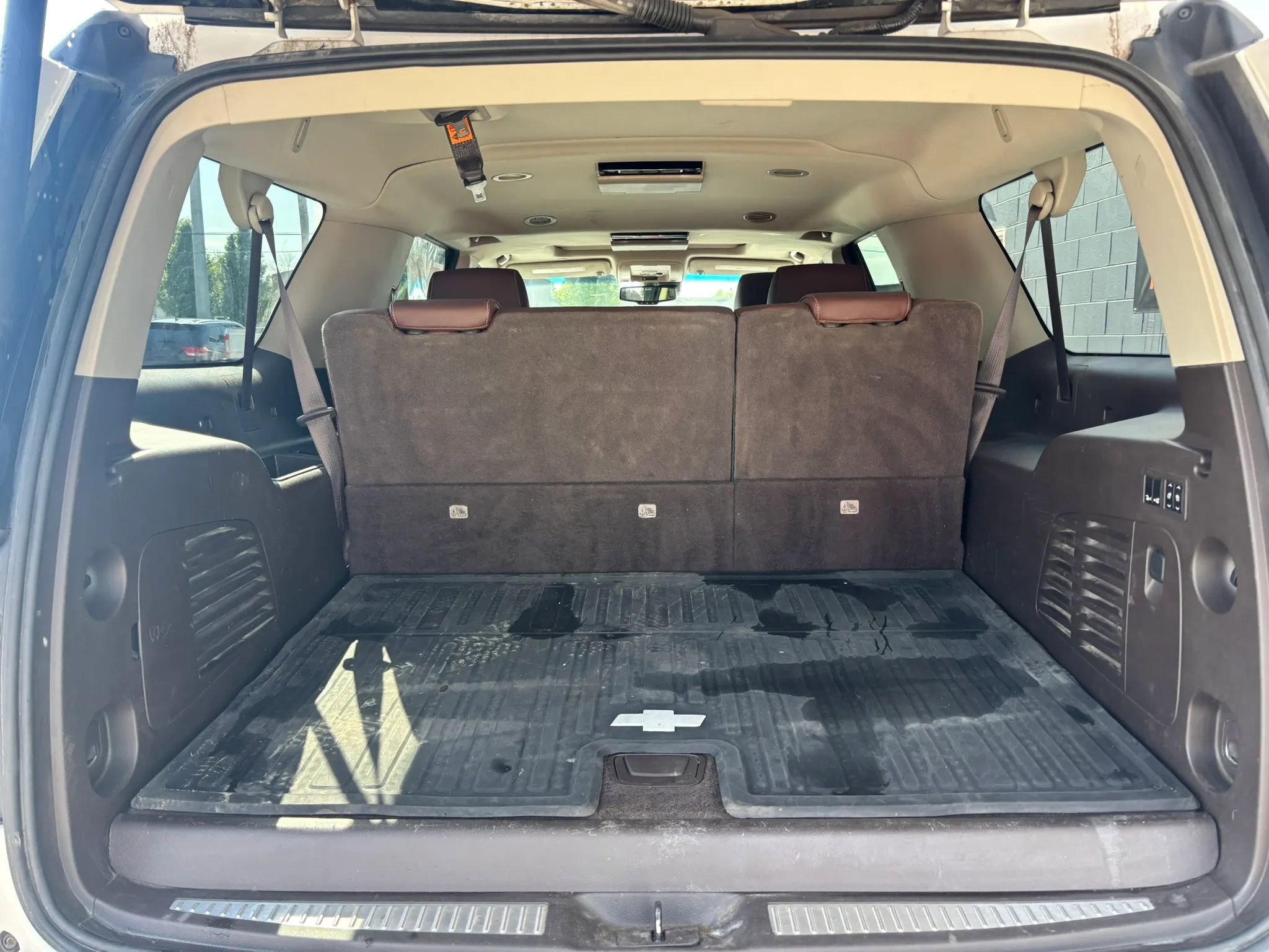 Used 2017 Chevrolet Suburban Premier AWD/4WD image 5