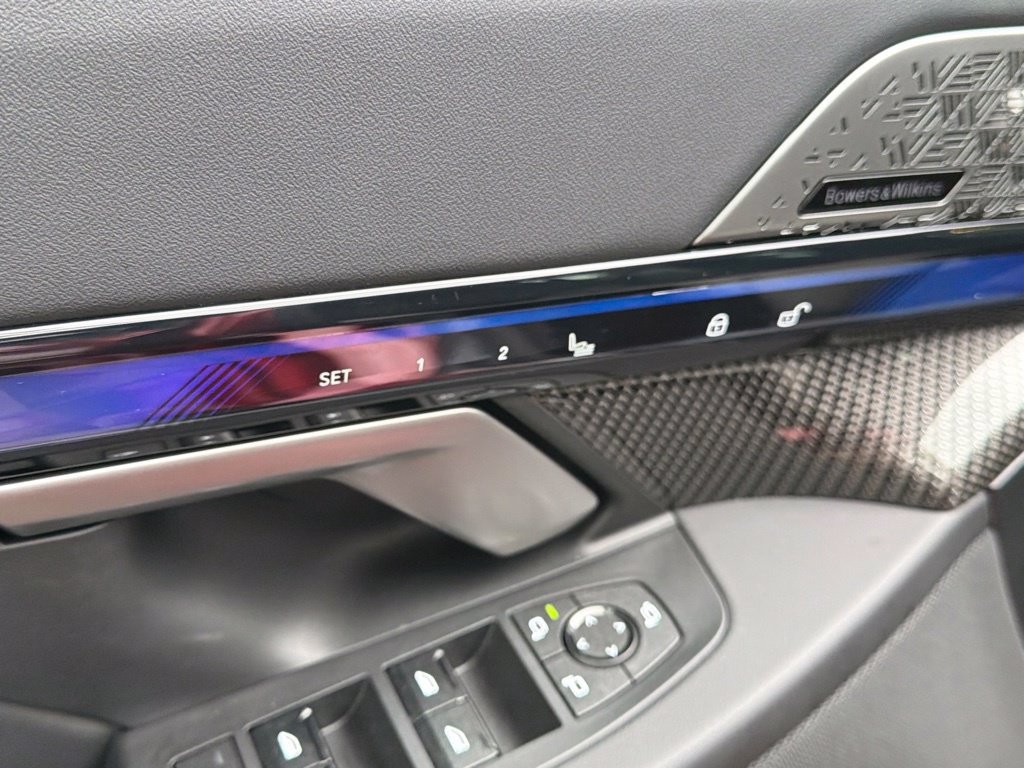 Used 2025 BMW M5 Touring AWD/4WD image 48