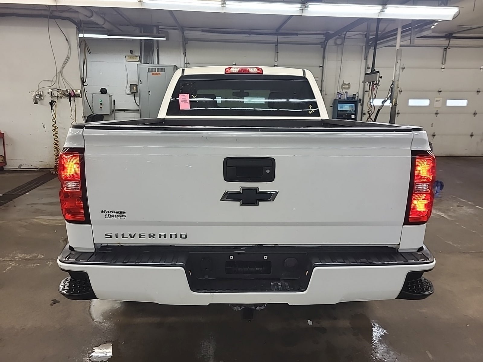 Used 2018 Chevrolet Silverado 1500 Custom w/ Custom Value Package AWD/4WD image 10