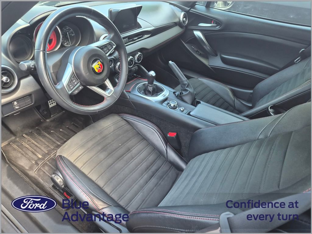 Used 2017 FIAT 124 Spider Abarth image 2