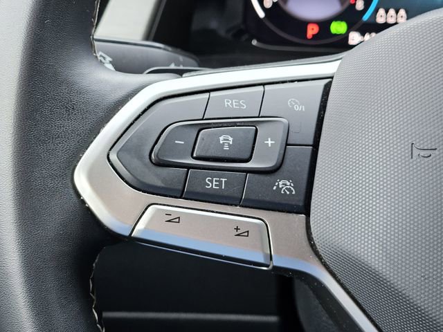 Used 2024 Volkswagen Atlas Cross Sport SE image 17