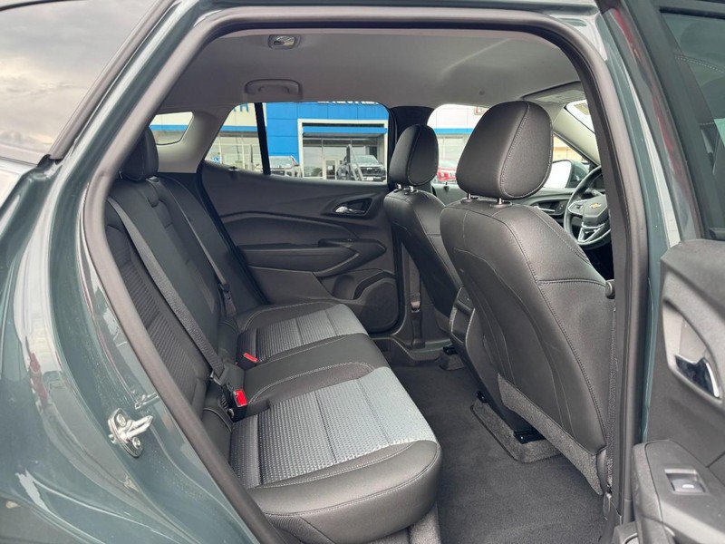 Used 2025 Chevrolet Trax LT w/ Driver Confidence Package FWD image 10