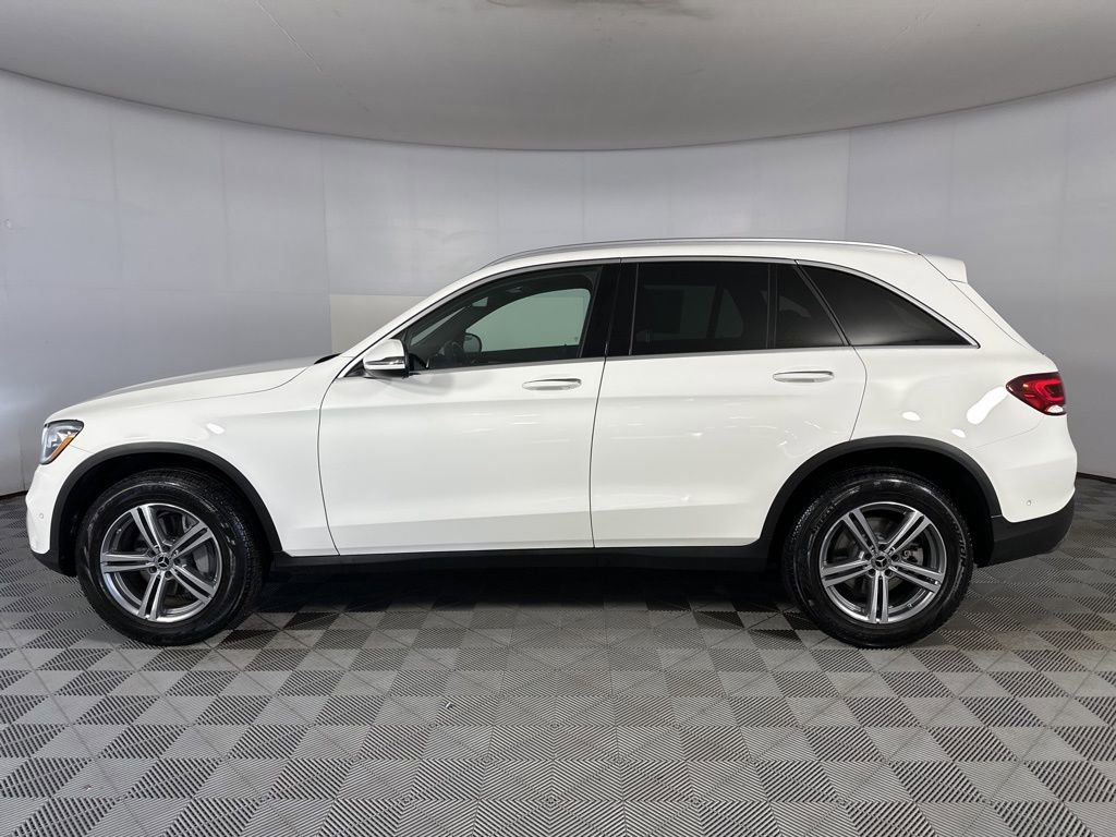 Used 2021 Mercedes-Benz GLC 300 4MATIC image 4
