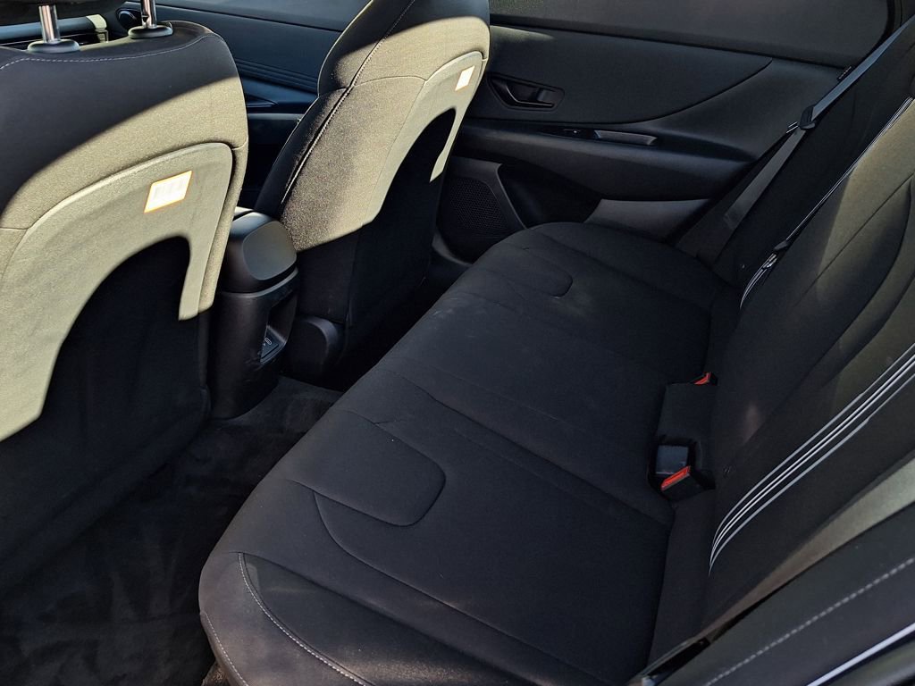 New 2025 Hyundai Elantra Sport image 12