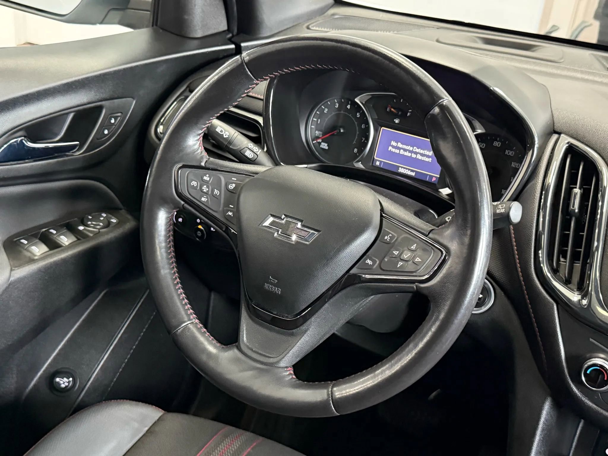 Used 2022 Chevrolet Equinox RS w/ Infotainment Package AWD/4WD image 11