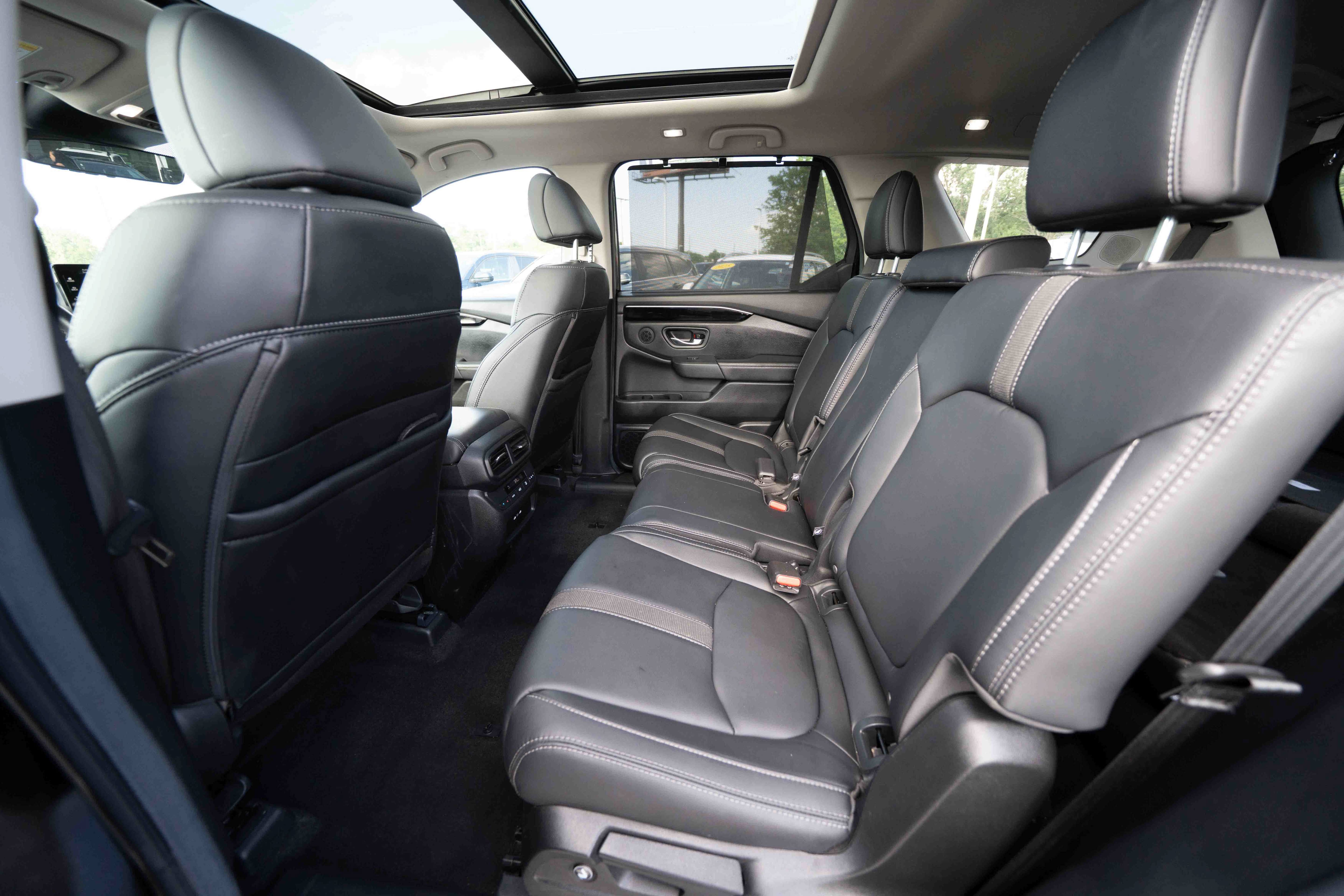 Used 2025 Honda Pilot Touring image 23