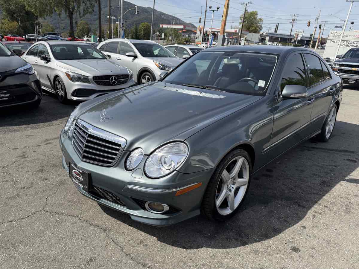 Used 2009 Mercedes-Benz E 350 Sedan image 3