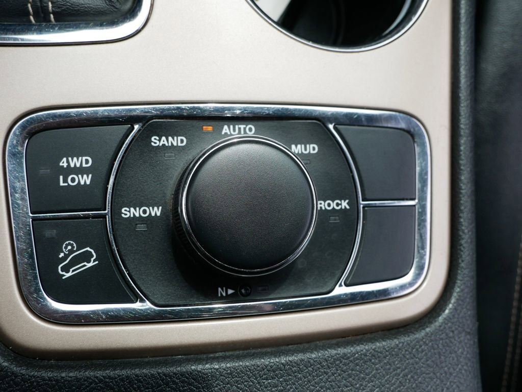 Used 2017 Jeep Grand Cherokee Limited w/ Trailer Tow Group IV AWD/4WD image 27