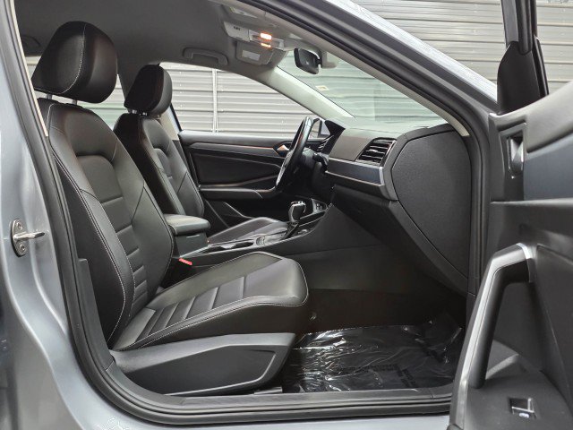 Used 2022 Volkswagen Jetta SE FWD image 15
