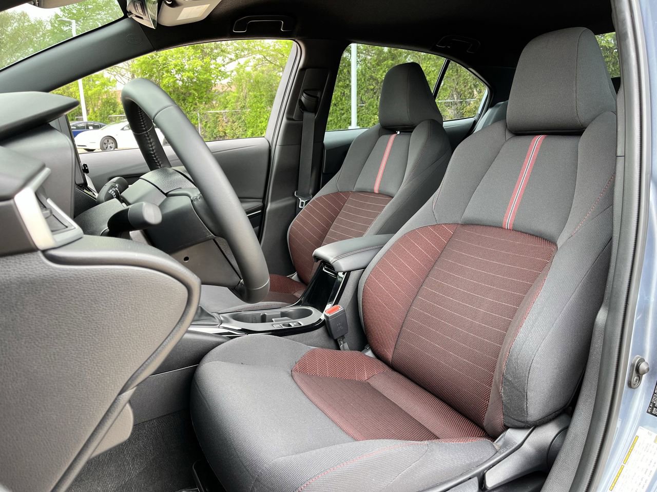 Used 2025 Toyota Corolla SE FWD image 22