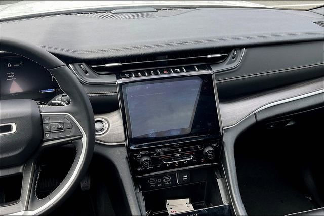 Used 2024 Jeep Grand Cherokee Limited 4xe image 9