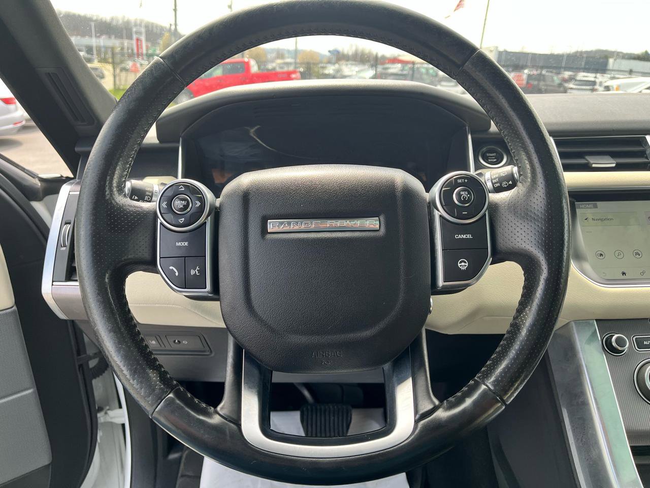 Used 2017 Land Rover Range Rover Sport HSE image 22