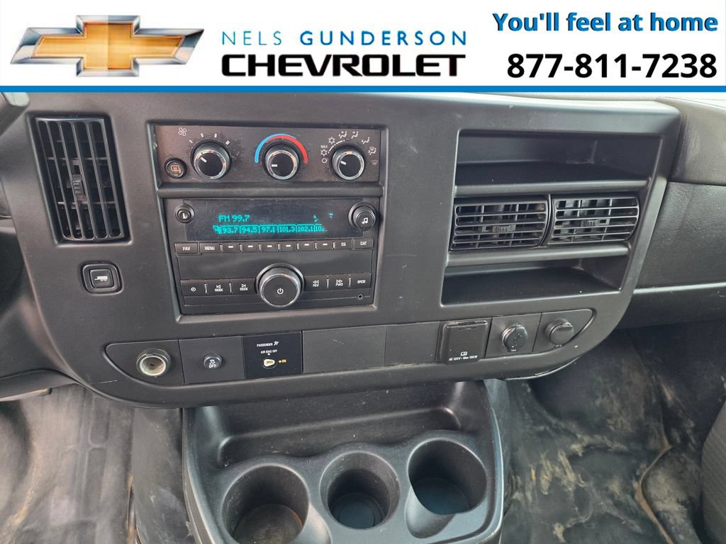 Used 2016 Chevrolet Express 3500 RWD image 18