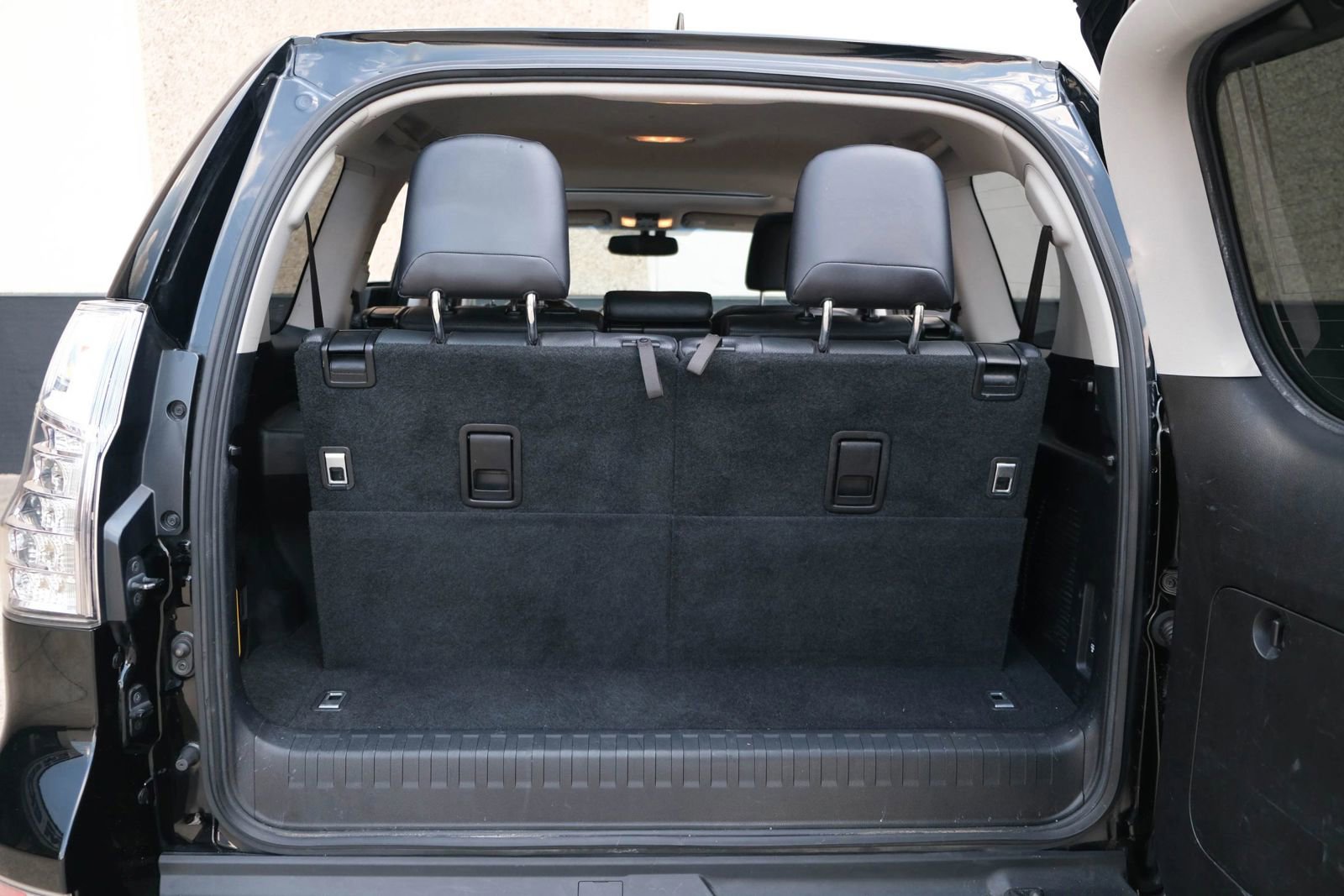 Used 2017 Lexus GX 460 image 27