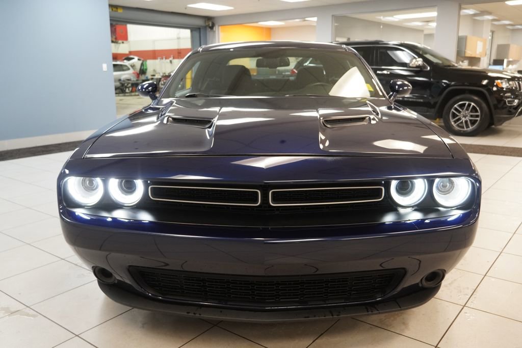 Used 2015 Dodge Challenger SXT RWD image 16