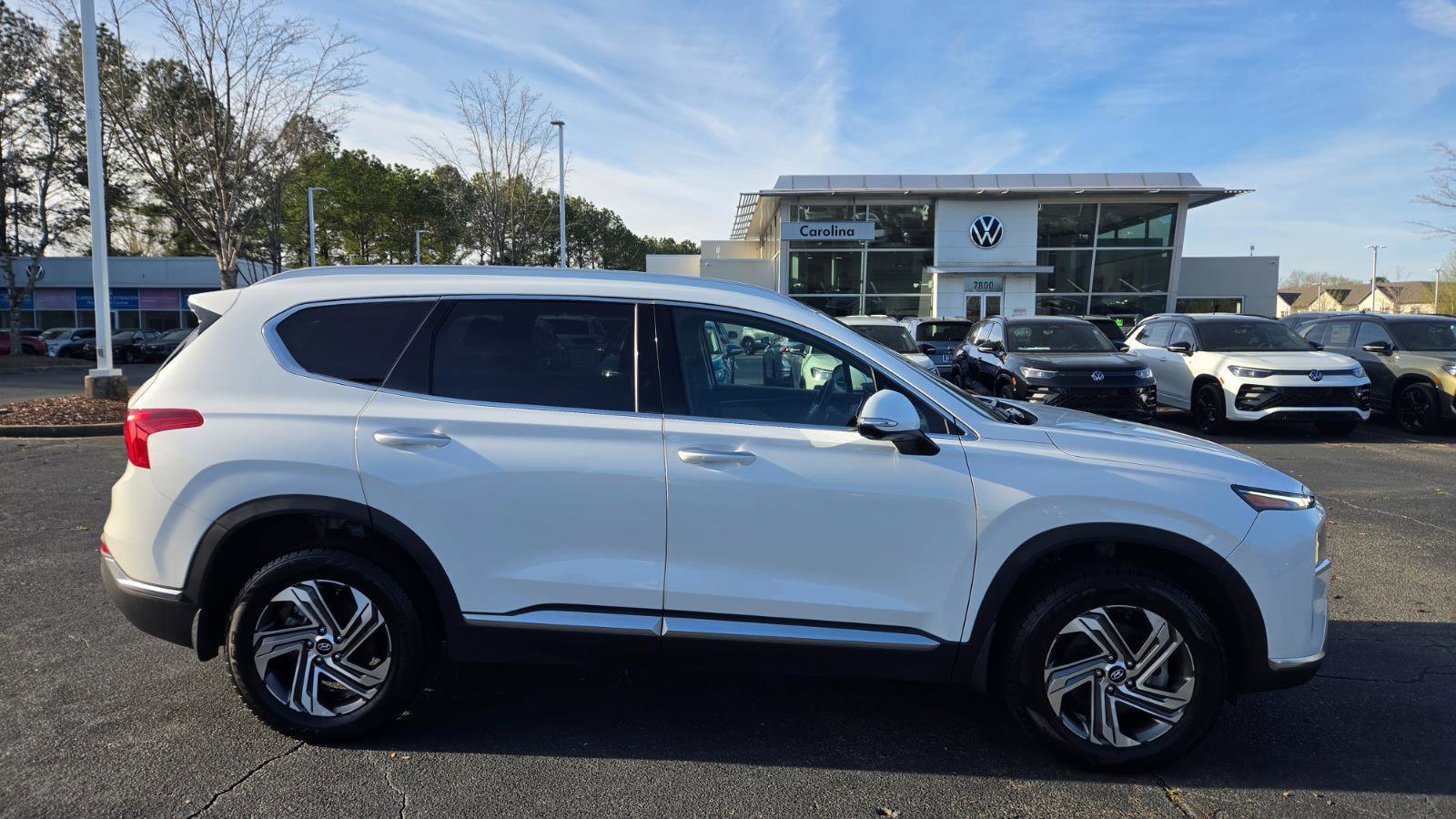 Used 2023 Hyundai Santa Fe SEL w/ Premium Package image 6