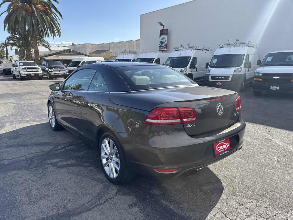 Used 2013 Volkswagen Eos Komfort FWD image 16