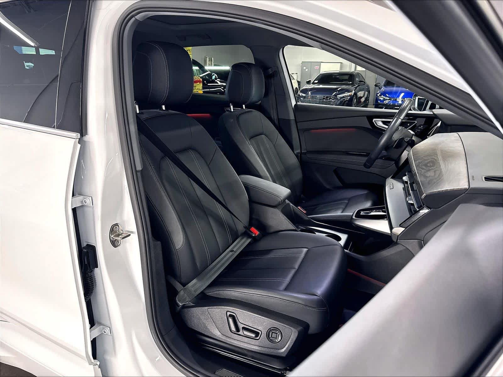 Used 2023 Audi Q4 e-tron Premium Plus w/ Premium Plus RWD image 2