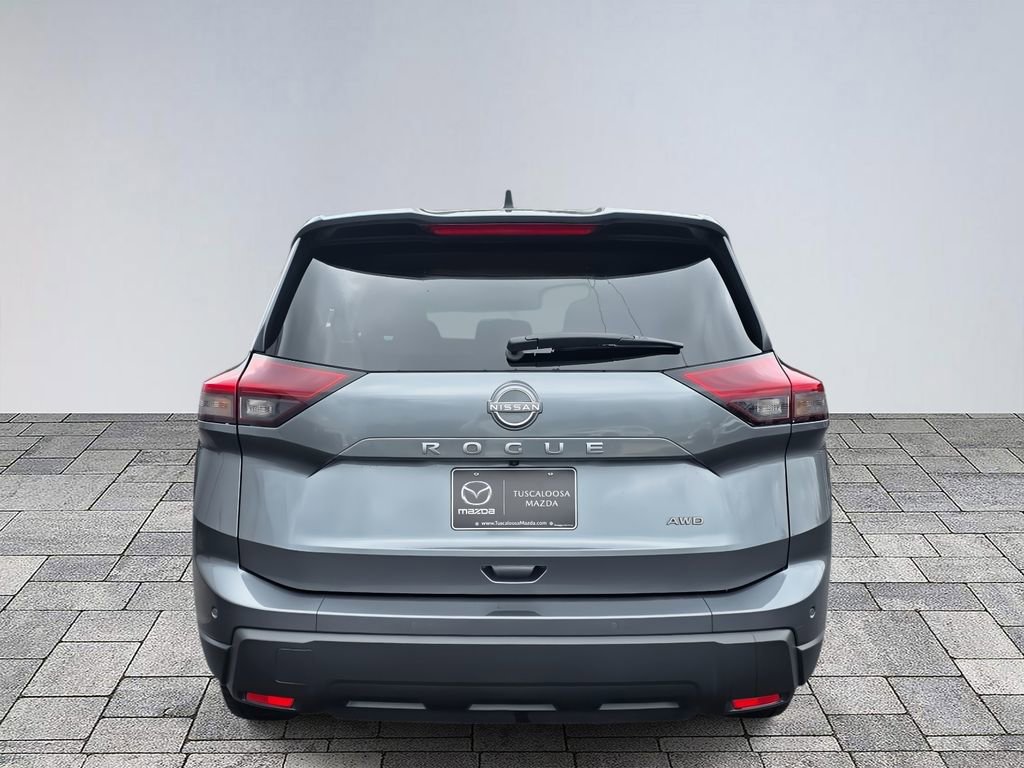 Used 2024 Nissan Rogue S image 6