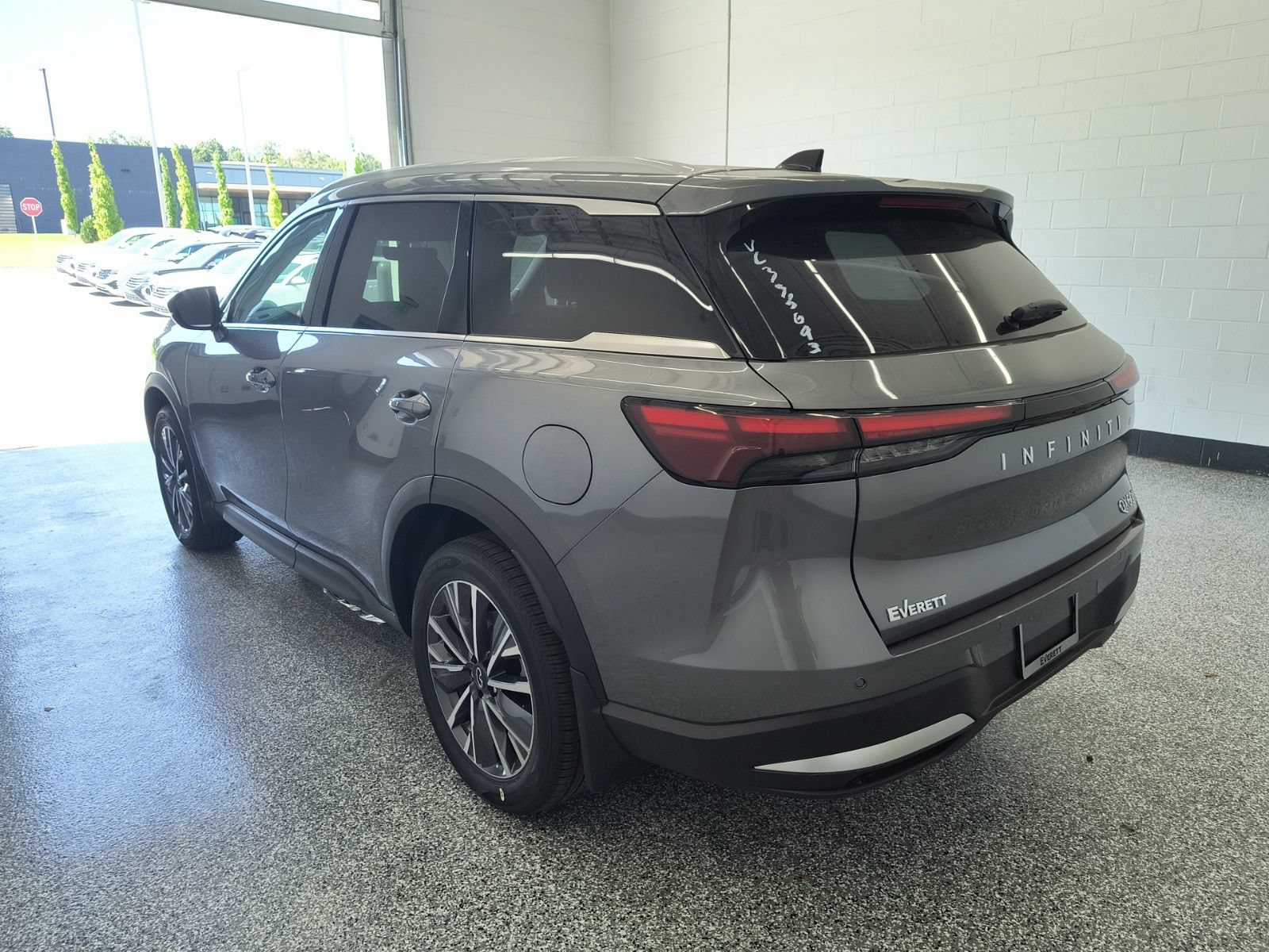 New 2027 INFINITI QX60 Luxe w/ Cargo Package AWD/4WD image 3