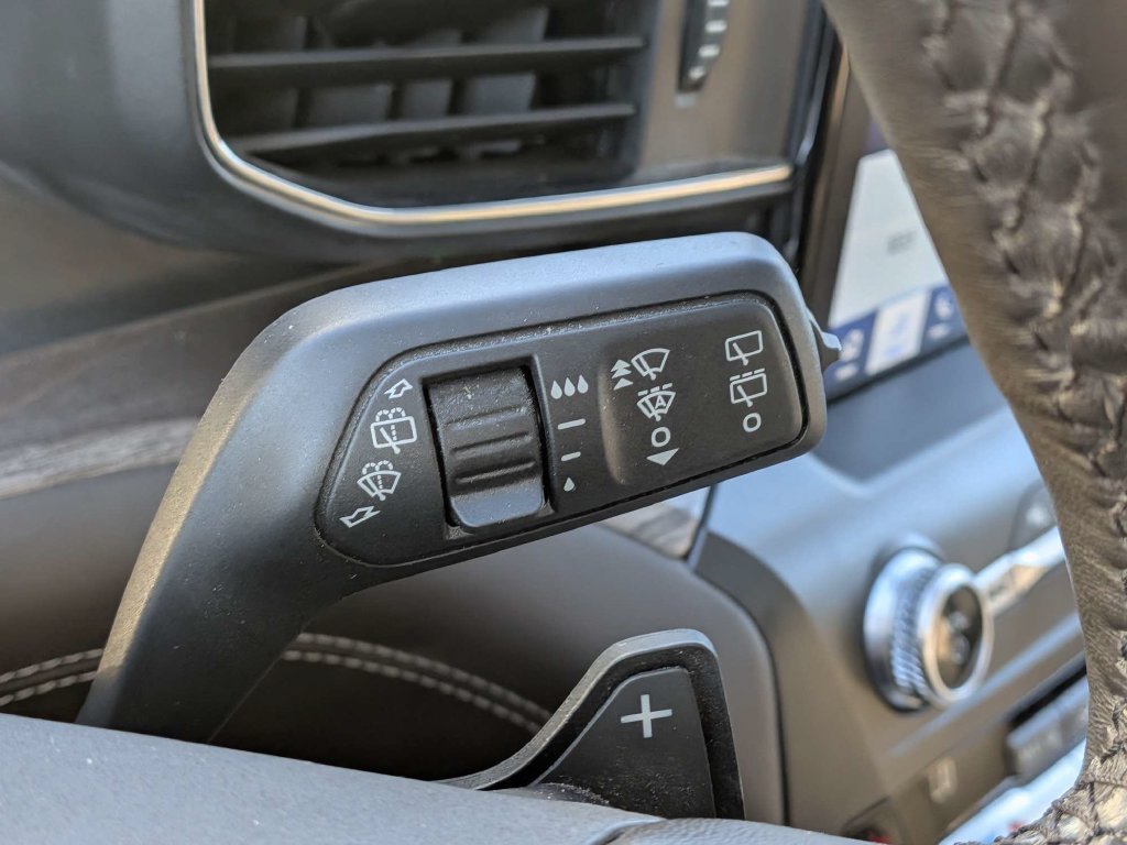 Used 2020 Ford Explorer Platinum w/ Premium Technology Package AWD/4WD image 24
