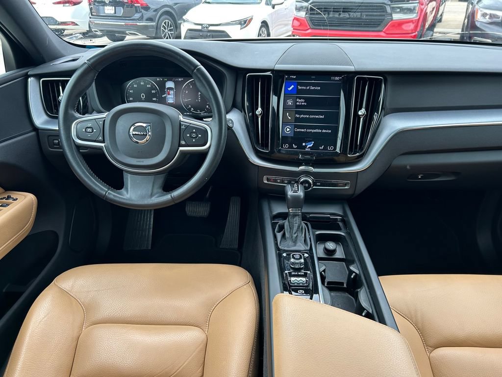 Used 2020 Volvo XC60 T5 Momentum AWD/4WD image 17