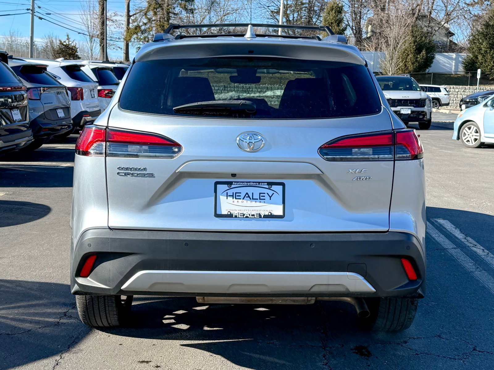 Used 2022 Toyota Corolla Cross XLE w/ Convenience Package image 6