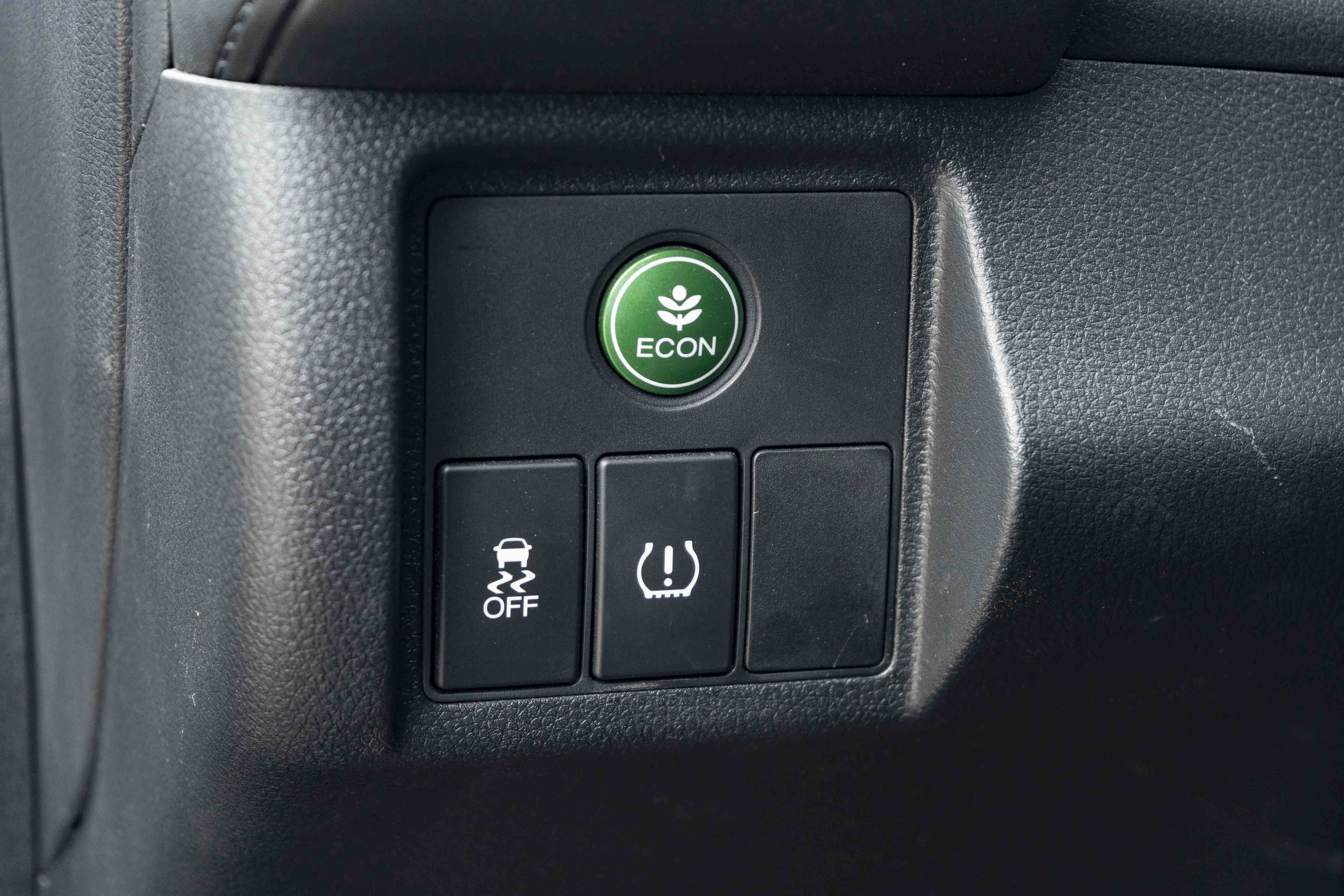 Certified 2022 Honda HR-V LX image 36