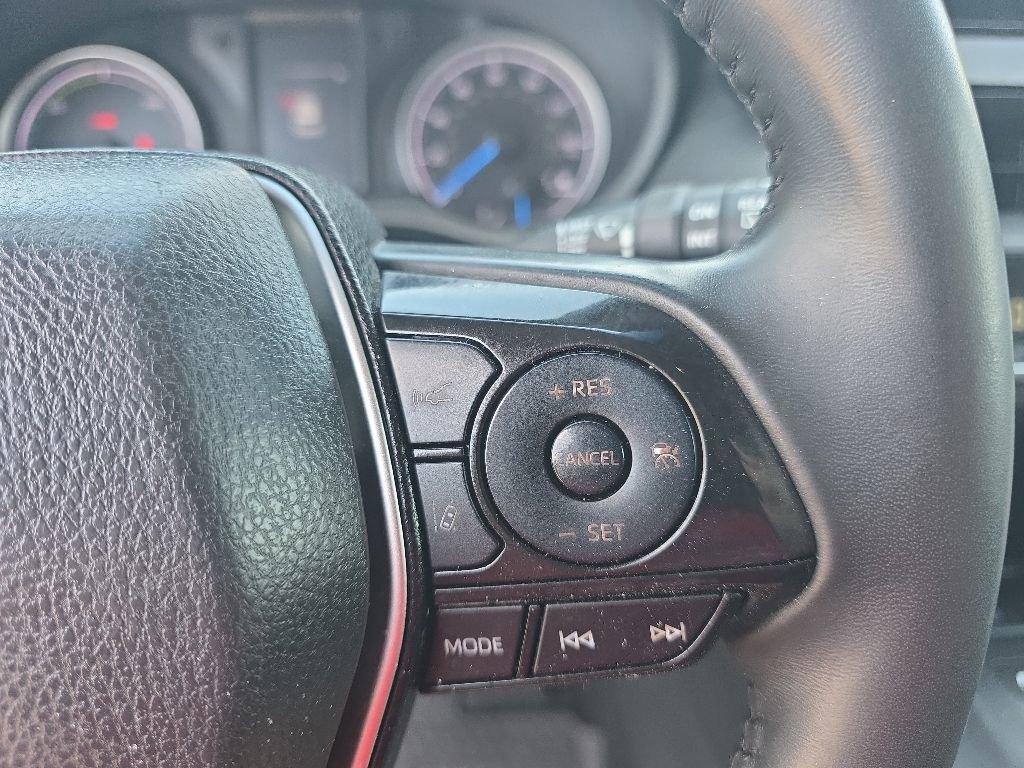 Certified 2021 Toyota Venza LE AWD/4WD image 17