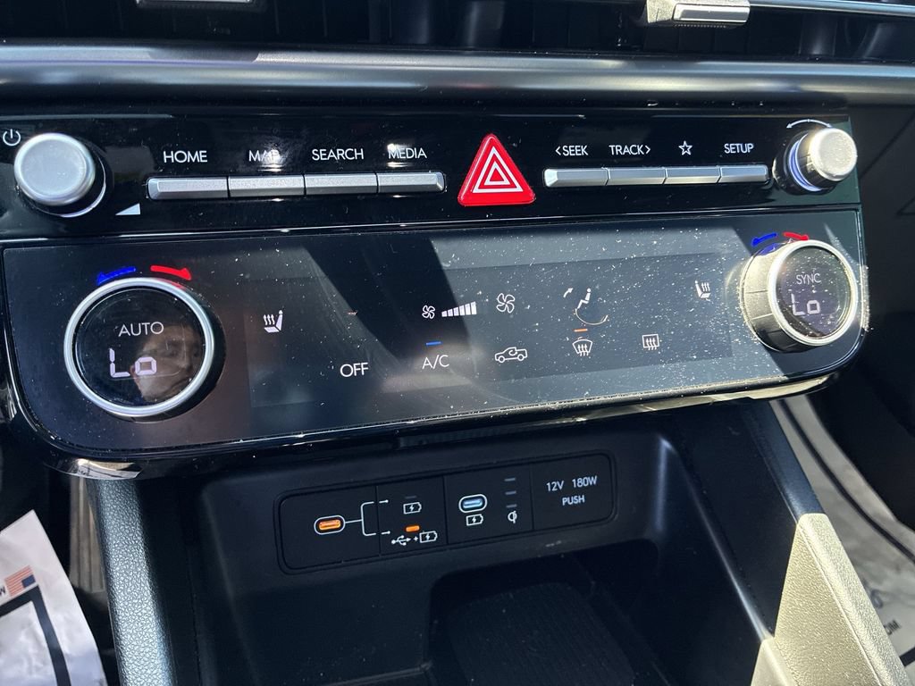 Used 2025 Hyundai Santa Cruz SEL AWD/4WD image 17