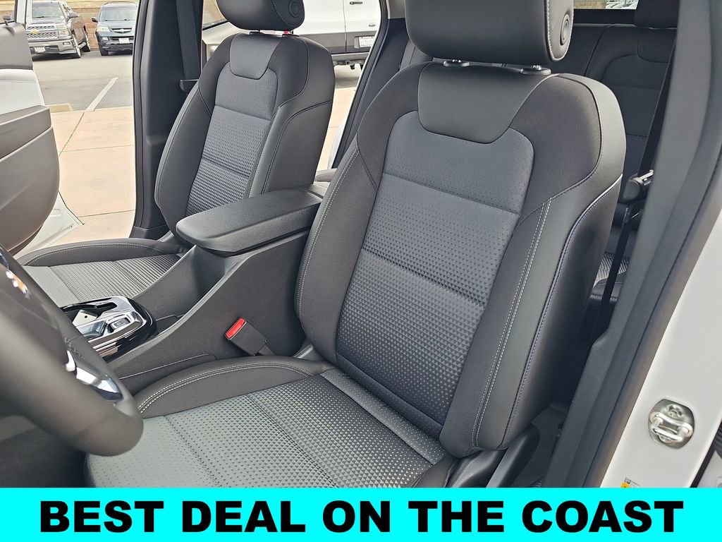 New 2026 Chevrolet Trax LT w/ Driver Confidence Package image 14